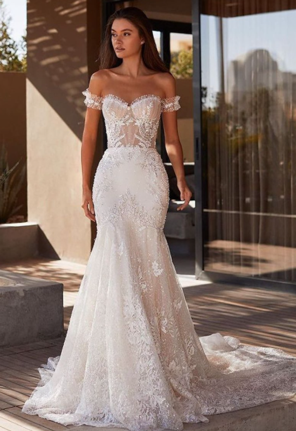 Portada de Novias Versalles