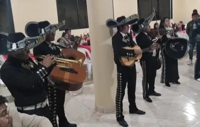 Mariachi Alva Show photo 2