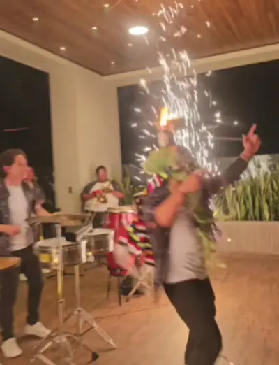 Monkiss Band photo 3