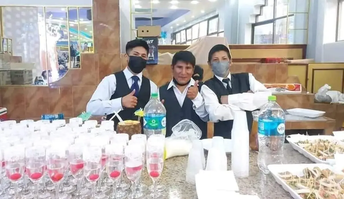 Servicio de Garzones tu eventos Golden