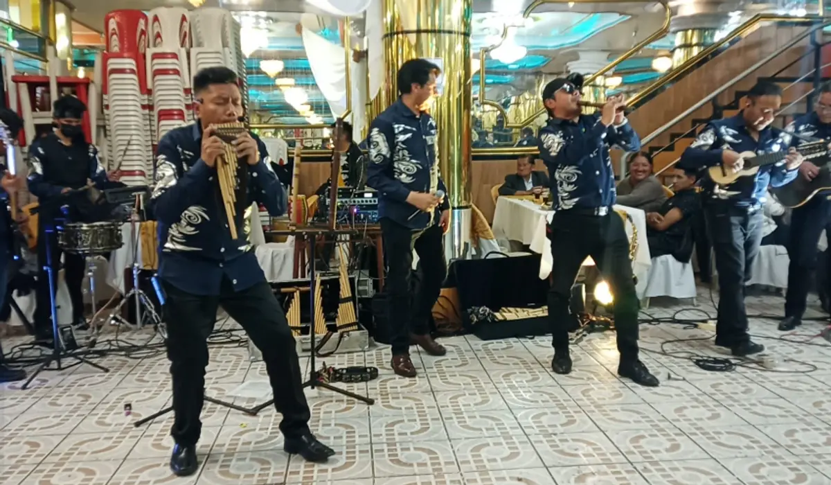 Grupo Folklorico Prestigio Bolivia