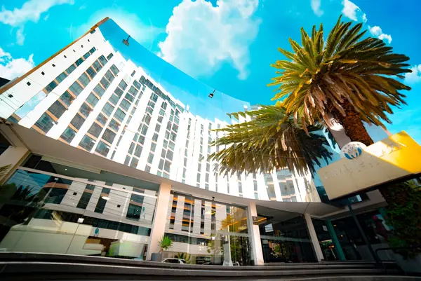 Portada de Camino Plaza Hotel