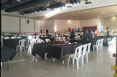 Alquiler de mesas y sillas photo 1